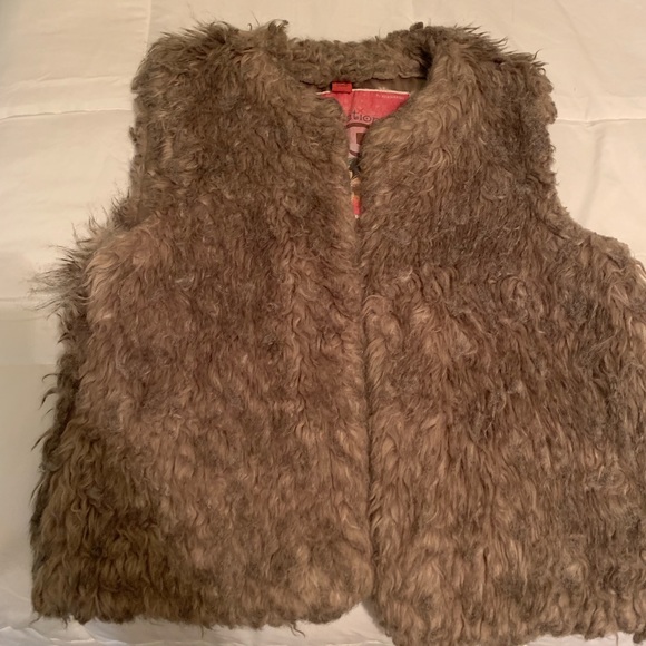 Brown Vest - Picture 1 of 2
